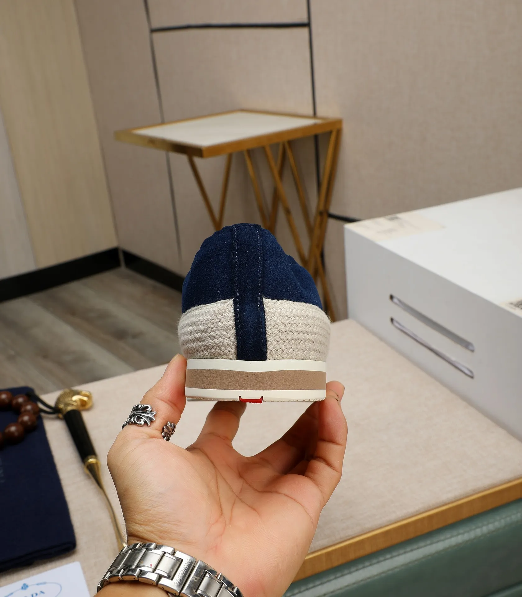Men's men's shoes 💰460 high-end version. PRADA (Prada) men's casual style, compare the quality at the counter 🧚🏿♂️Imported cowhide fabric 🐎Water-dyed comfortable and soft cowhide lining for feet 🐂Genuine leather outsole with label 🎉 Size 38-44. Can be customized for 45💥🏆